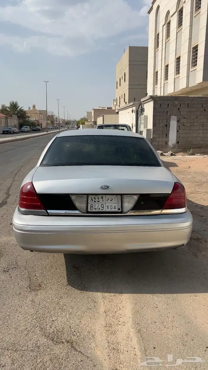 فورد فكتوريا 2006 1