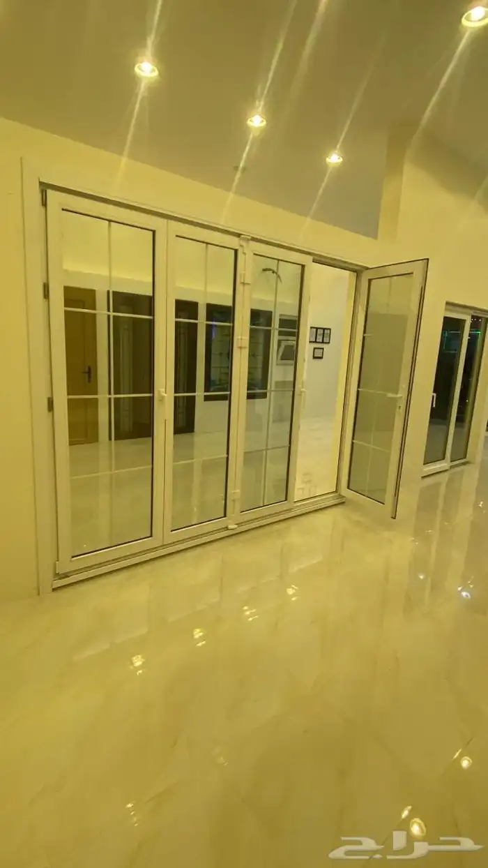 معرض نوافذ وابواب 2