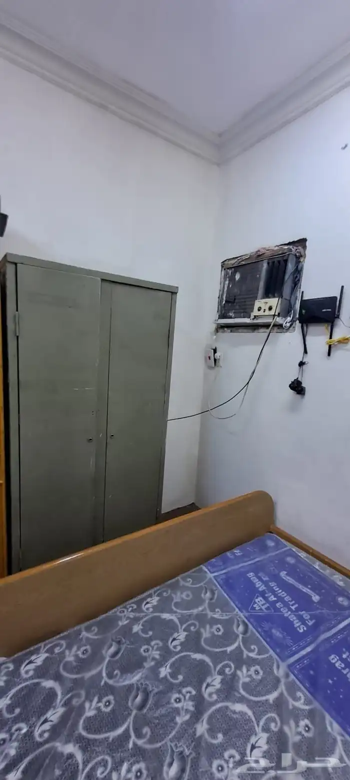 سرير كبير نفرين مع المرتبة و دولاب حديد و تسريحة 1