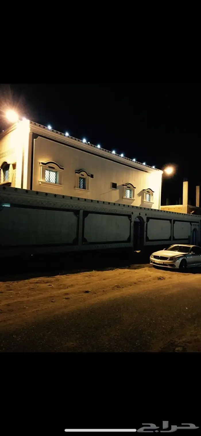 شقه للايجار حي الحرازات خلف محطه الجزيره 0