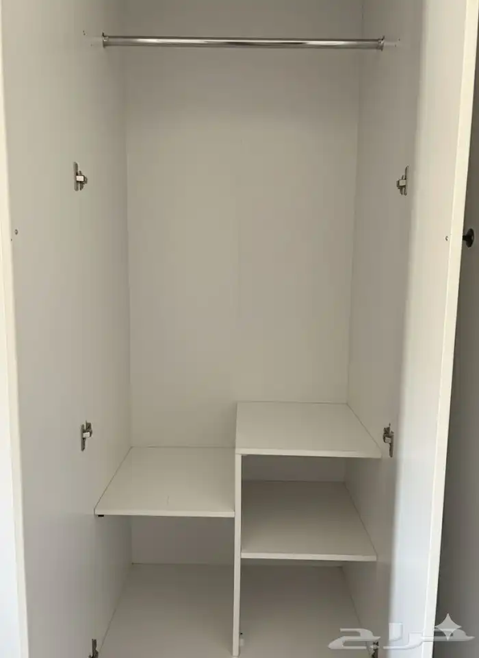 غرفه نوم للبيع سرير ودولاب ملابس 3