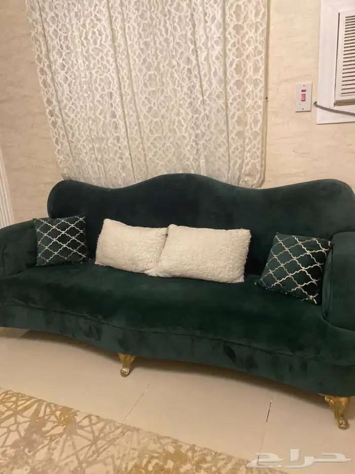 كنب للبيع نظيف ومعاه ستاره وثلاث طاولات وفرشه 5