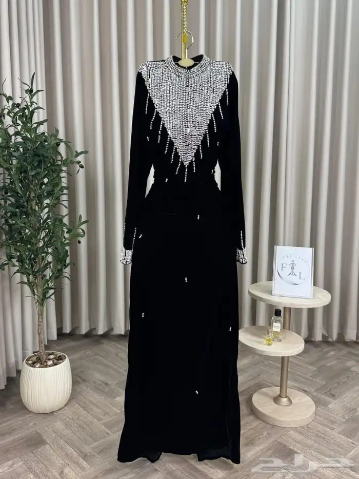 فساتين شتوية مخمل ومخمل قطيفه بيع جمله وبيع بلحبه نشحن لكاف 6