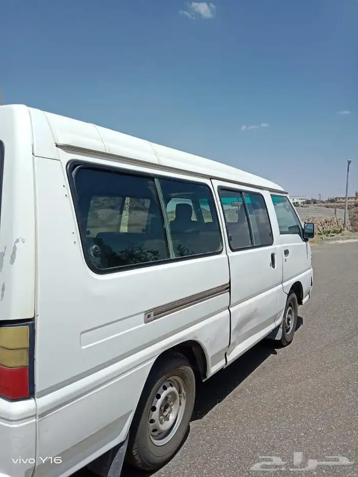 باص مستبيشي 2011 L300 7