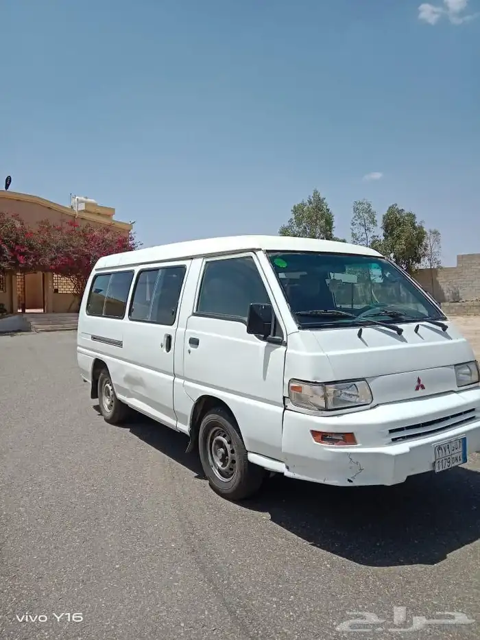 باص مستبيشي 2011 L300 2