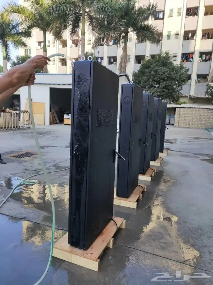 شاشات تفاعلية للبيع والاجار 3