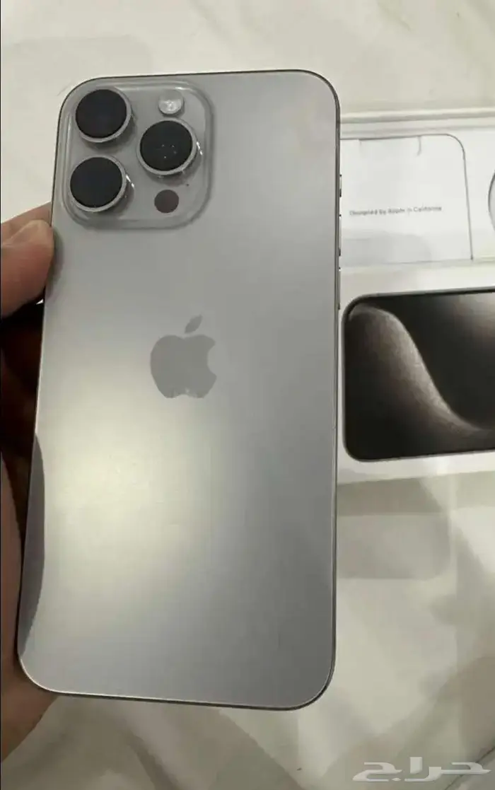 للبيع ايفون 15 بروماكس 256 لون تيتانيوم 1