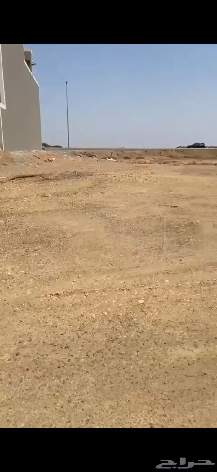 للبيع نص ارض في 1 م حصري 0