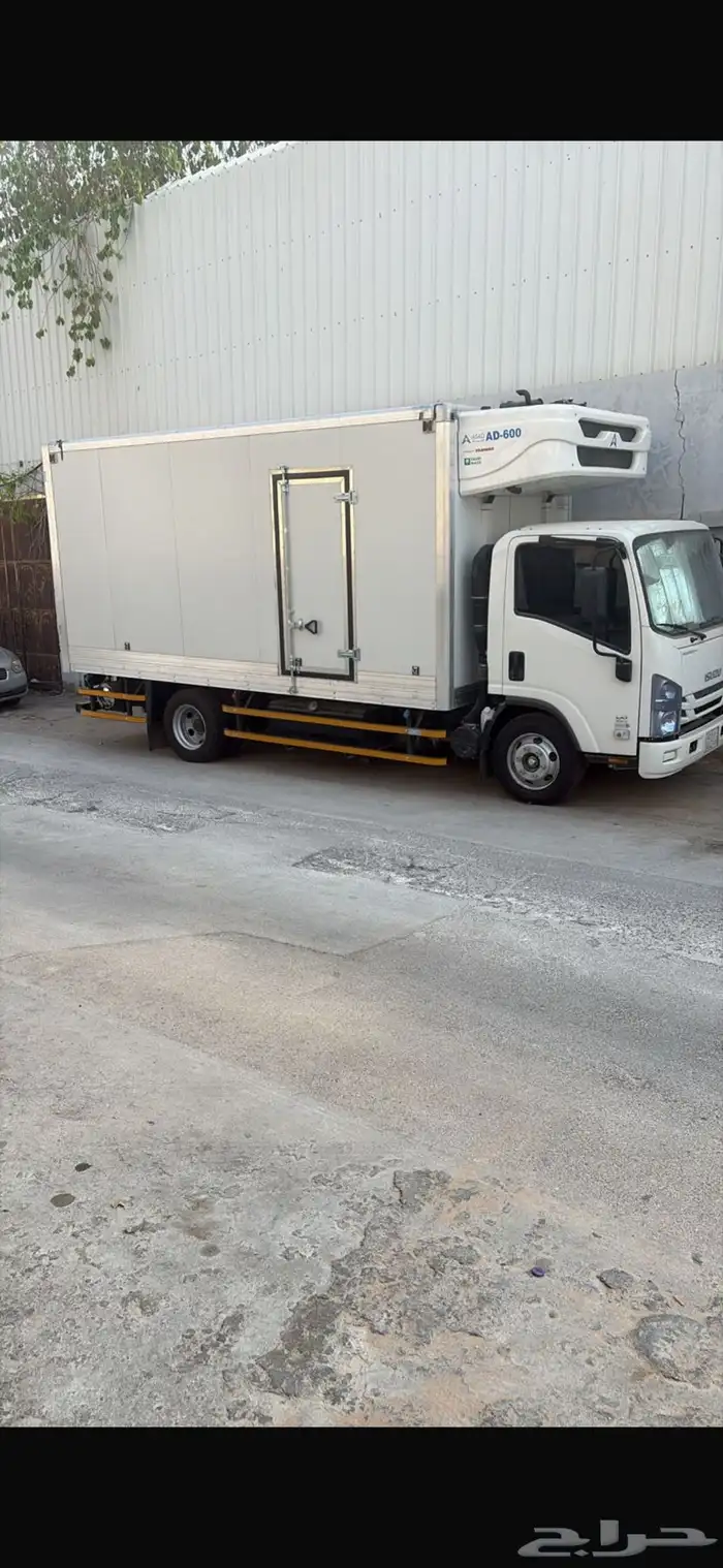 شاحنة ثلاجة تبريد وتجميد 0