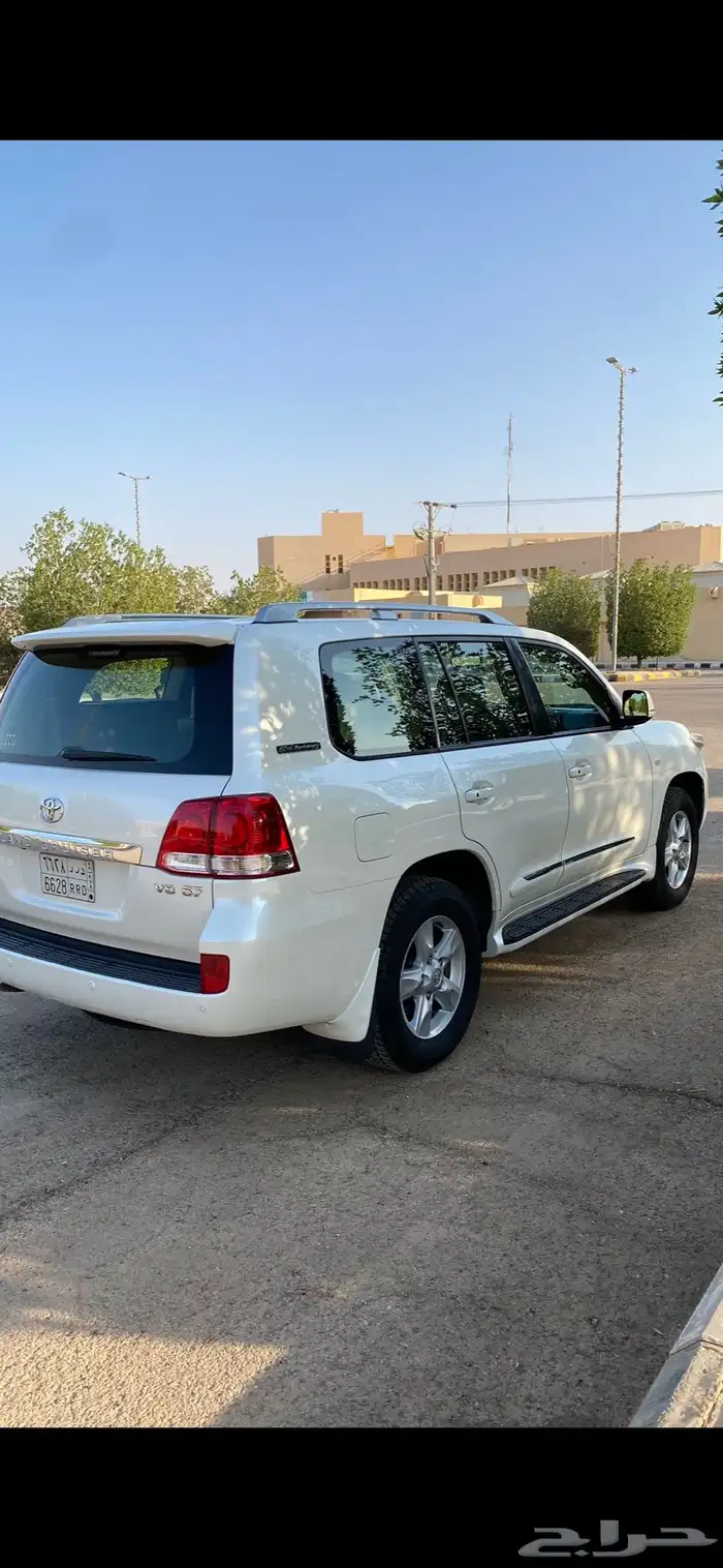 لاندكروزر في اكس ار 2011 5.7 سعودي 1