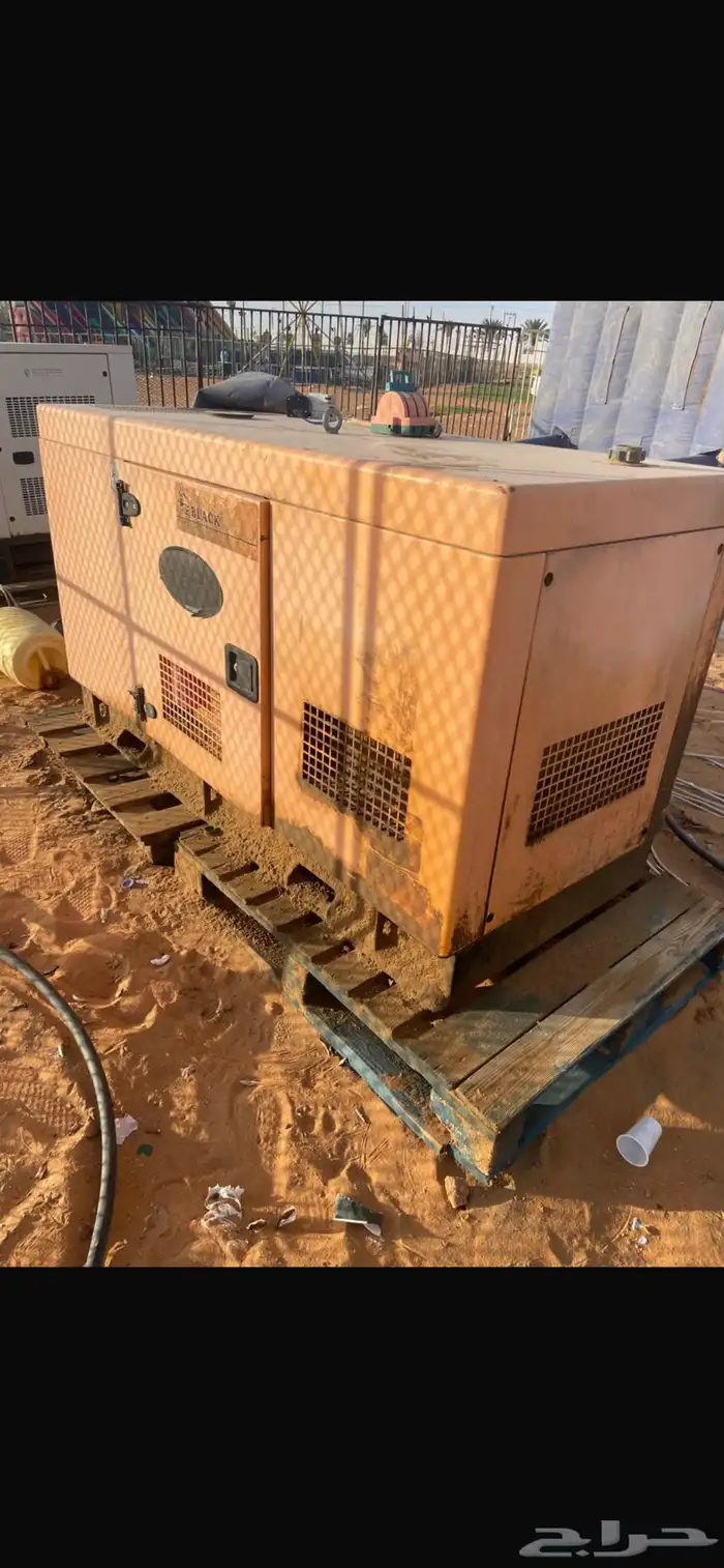 مولدات كهرباء عدد 2 واحد شبه جديد وواحد موضب للبيع 0