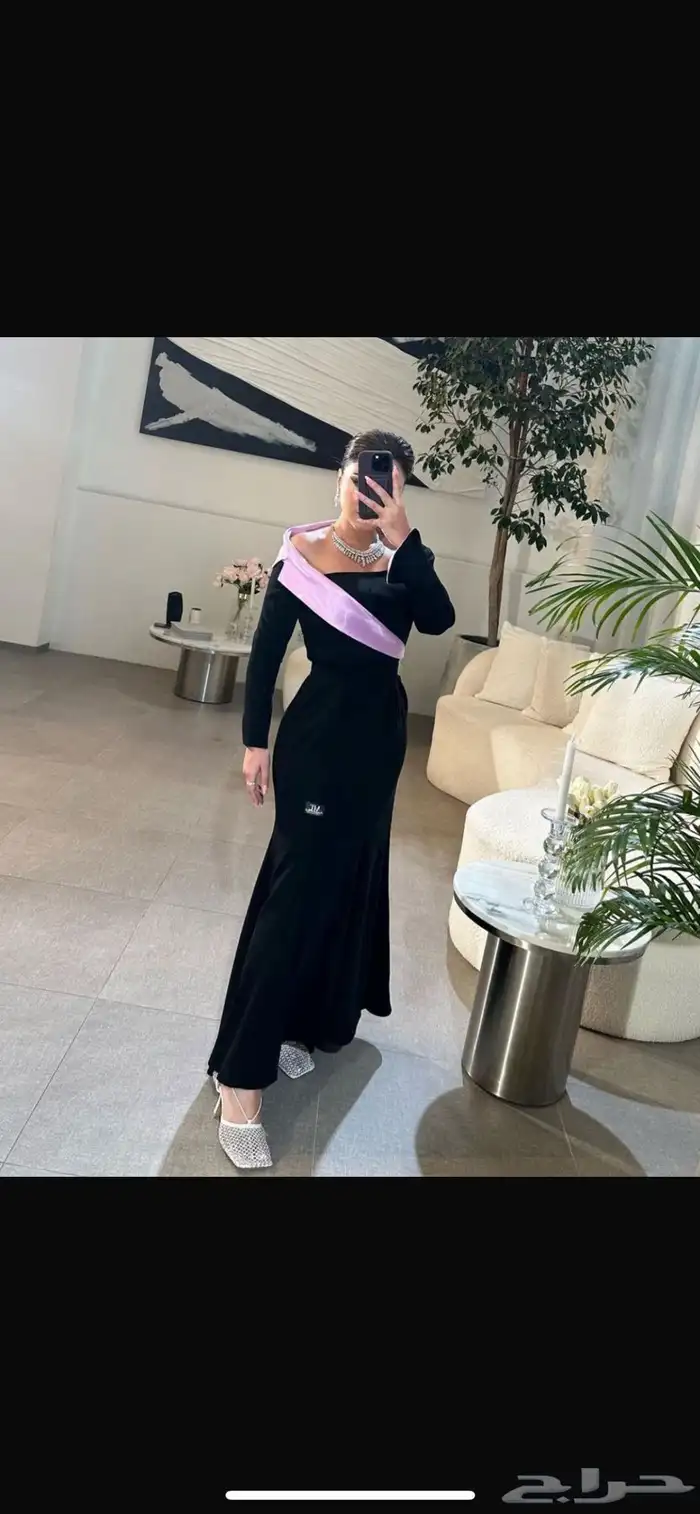 للبيع فستان 0