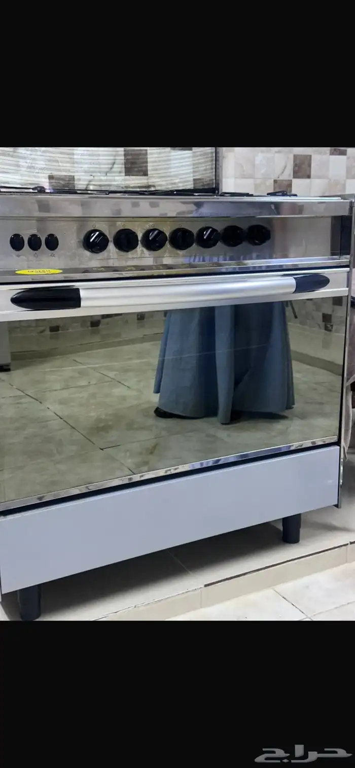 ثلاجة توشيبا نظيفه وفرن ودولاب ملابس 2