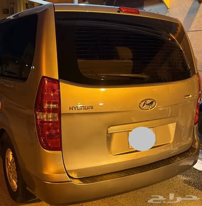 باص هونداي H1 2016 باسمي من الوكاله الموتر نظيف 4