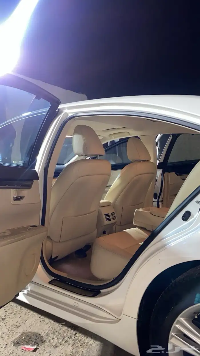 البيع لكزس ES 350 المديل 2013 الموتر على شرط 7