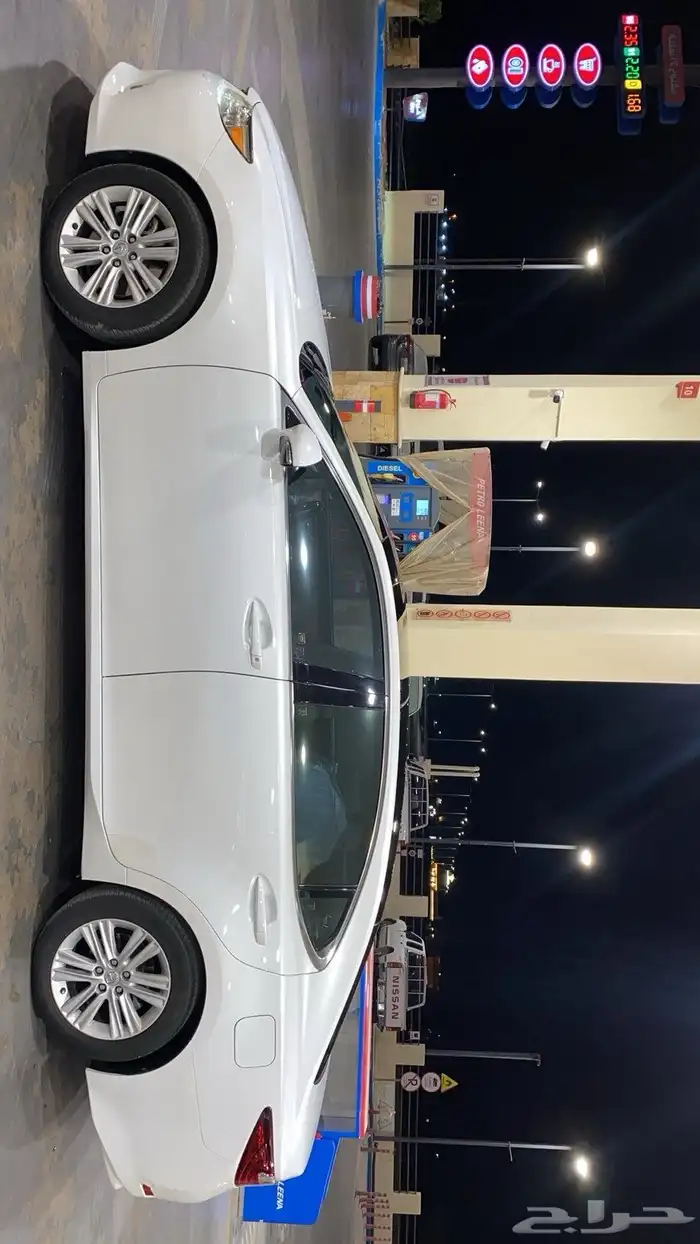 البيع لكزس ES 350 المديل 2013 الموتر على شرط 6