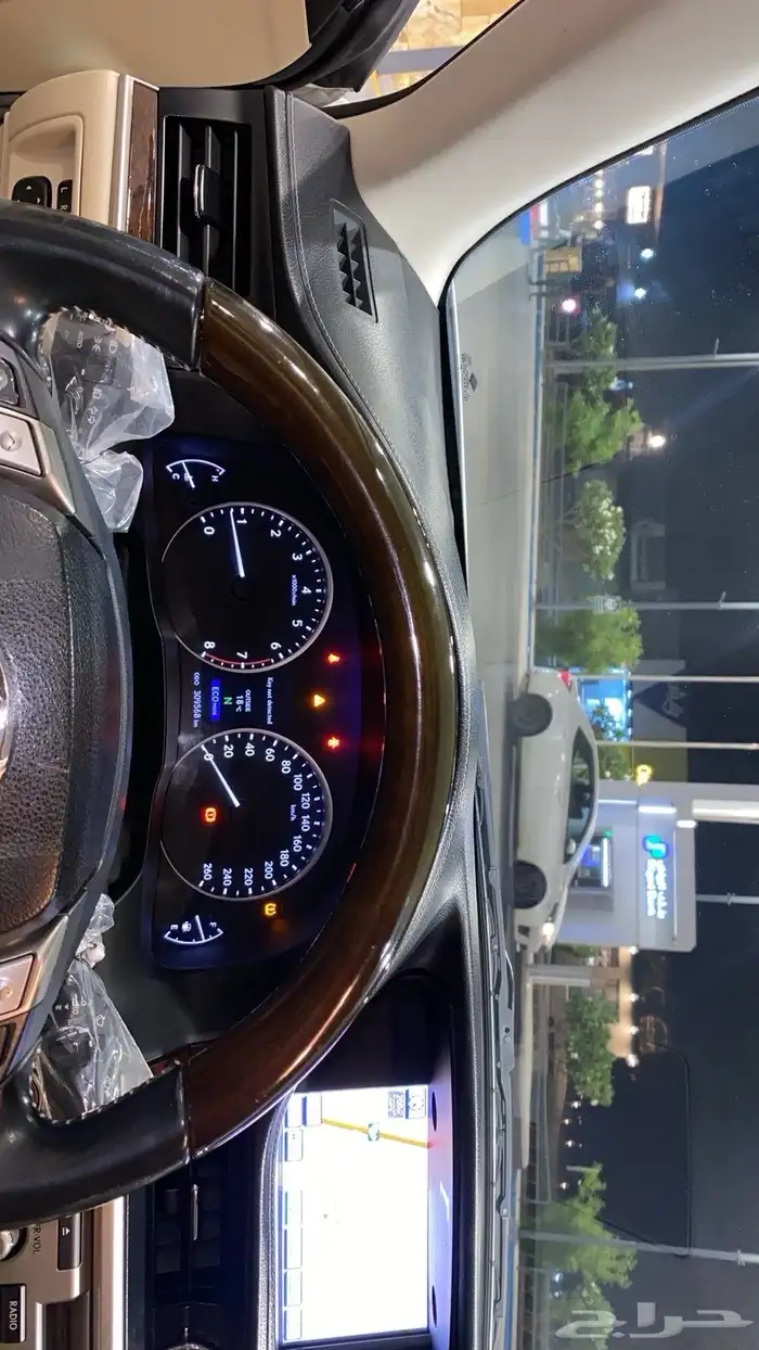 البيع لكزس ES 350 المديل 2013 الموتر على شرط 10