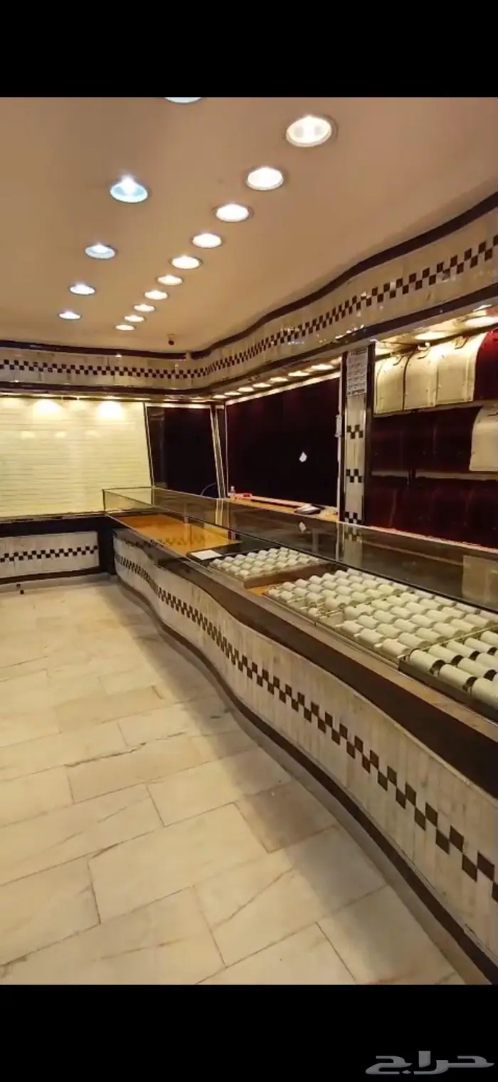محل ذهب للإيجار بالدرب بموقع مميز 4