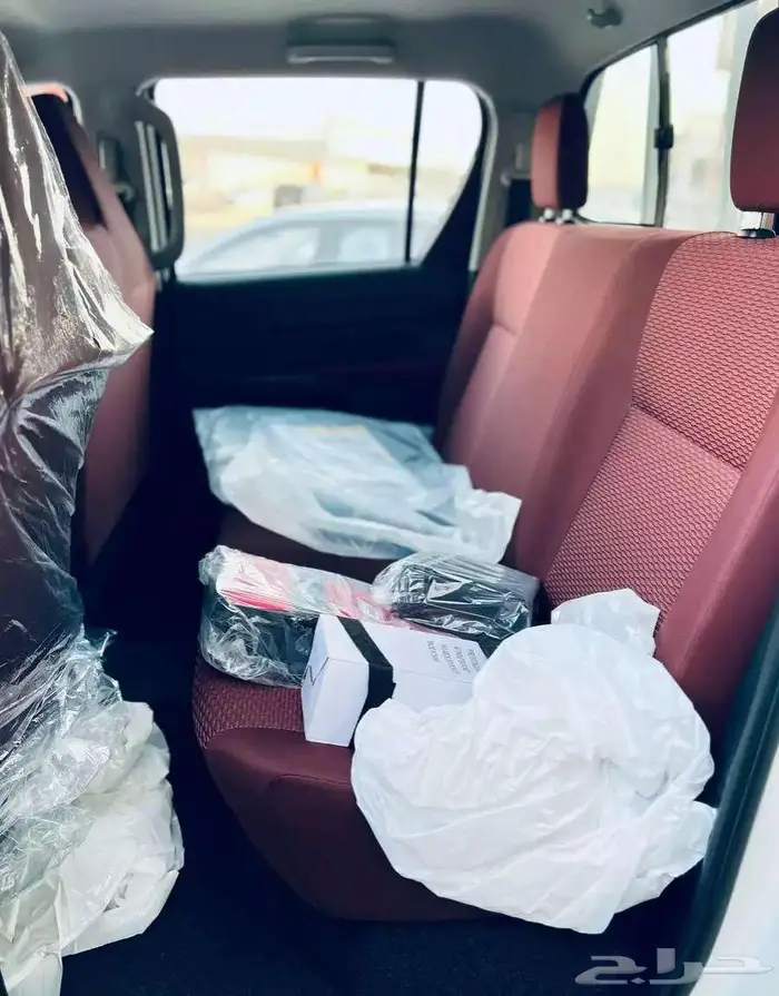 تويوتا هايلوكس غمارتين دبل سلق ديزل 2025 اصفار سعودي 7