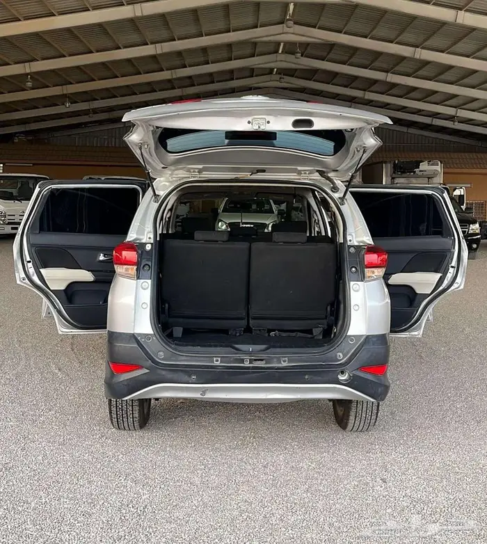 تويوتا راش واجن قير اوتماتيك 2023 7