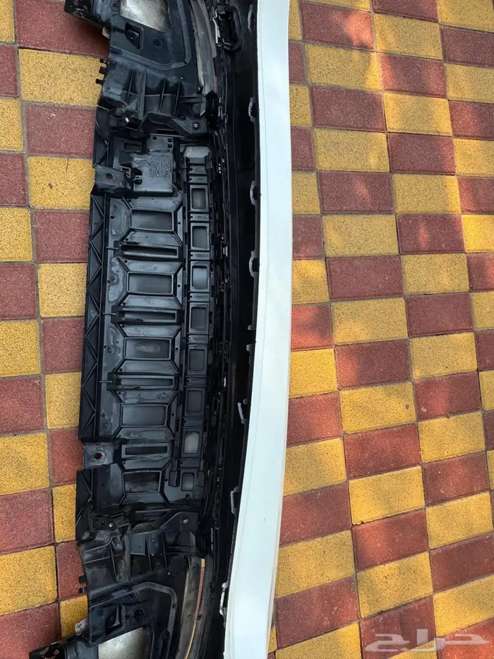 صدام خلفي E 2017 8