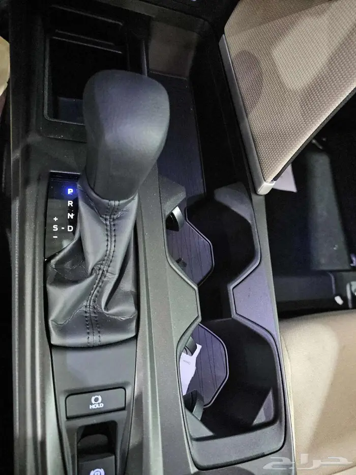 تويوتا كامري E بنزين موديل 2025 - 6 22