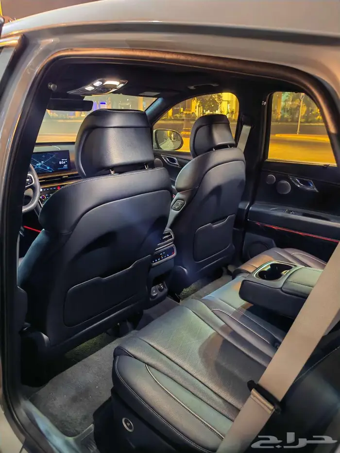 جنسيس كوبGV80 1