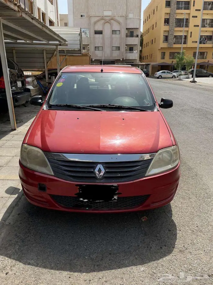 Excellent Condition Manual Renault Logan 2014 Red Colour 0