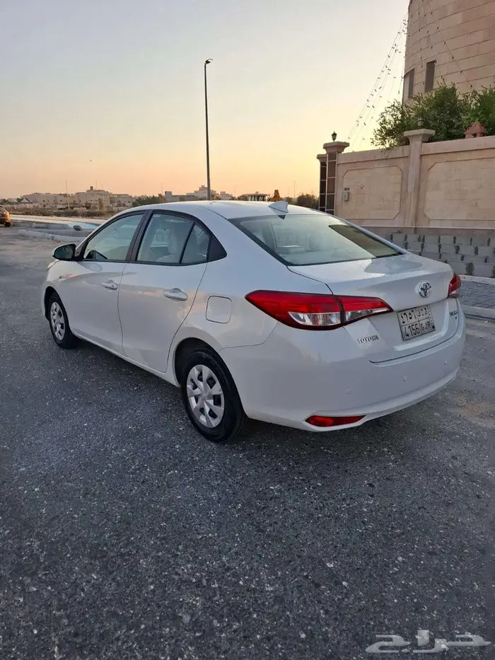 تويوتا يارس 2022 2