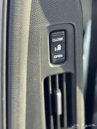 هوندا اوديسي LX موديل 2025 - اللون - ابيض - رمادي index