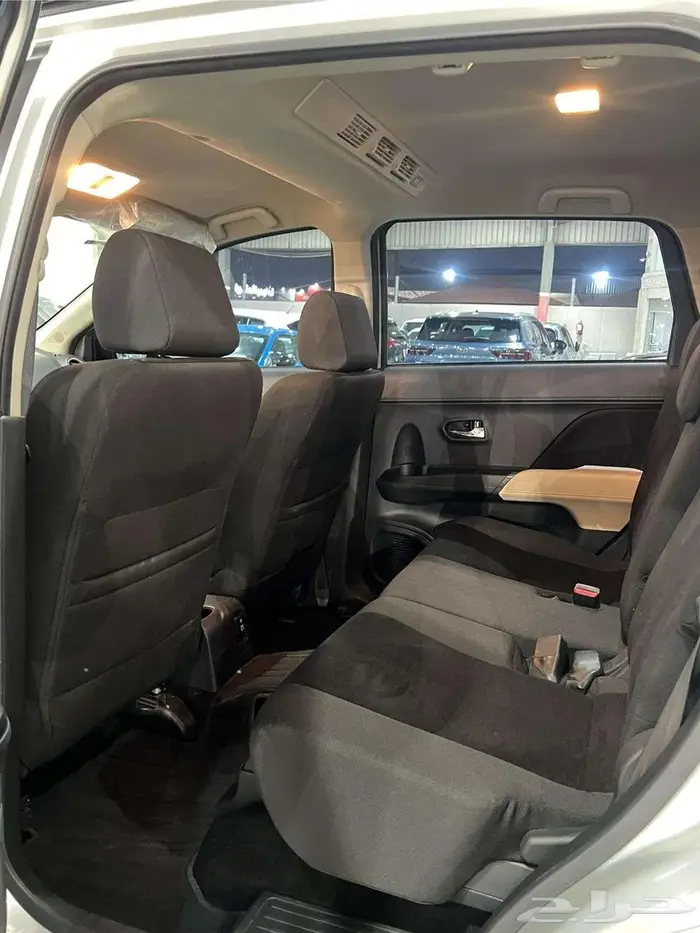 تويوتا راش 2023 فل كامل شبه جديد 9