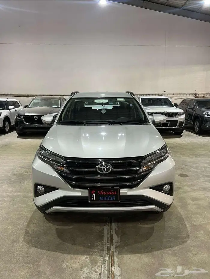 تويوتا راش 2023 فل كامل شبه جديد 0