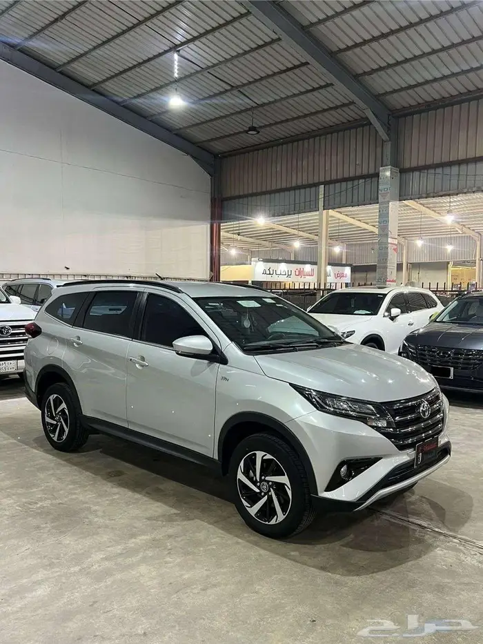تويوتا راش 2023 فل كامل شبه جديد 3