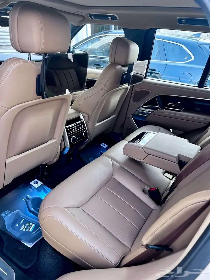 Range Rover Vogue SE 2022 (وارد الناغي) بحالة الوكالة 5