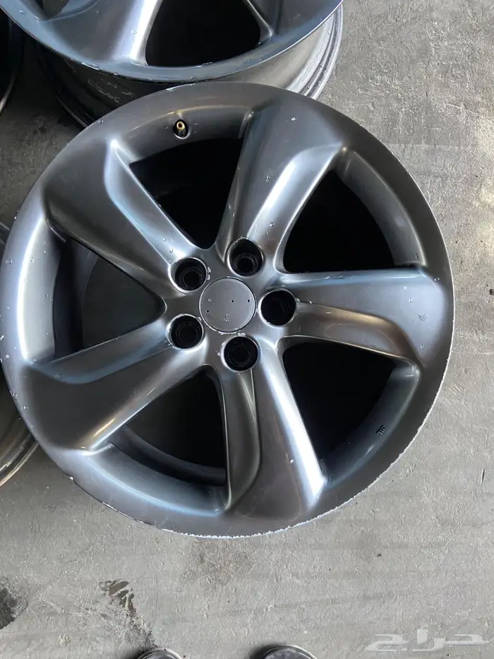 للبيع قطع غيار لكزس GS 11