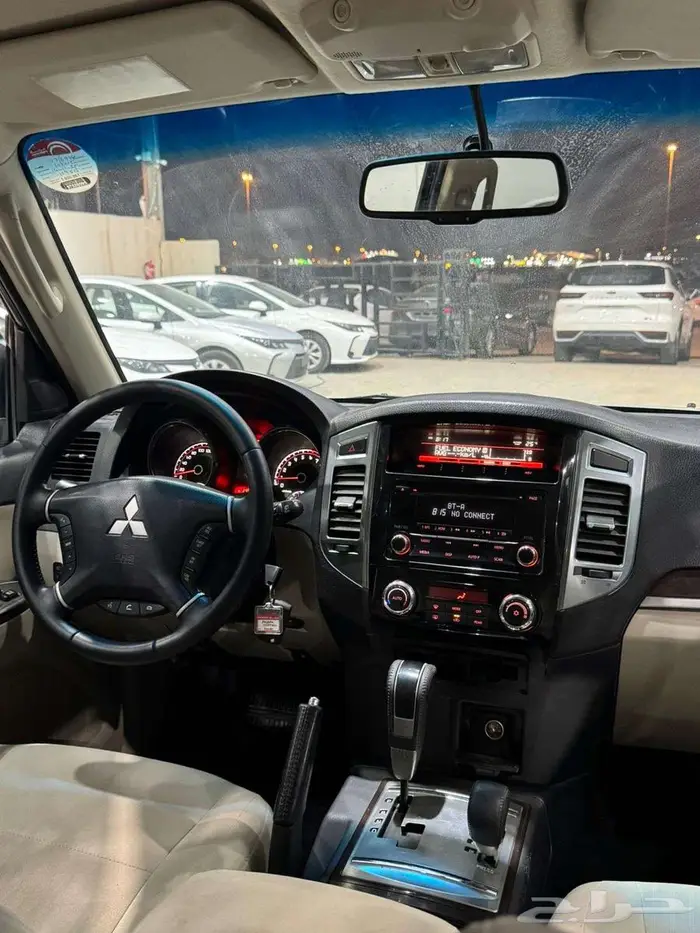 ميتسوبيشي باجيرو GLS 9