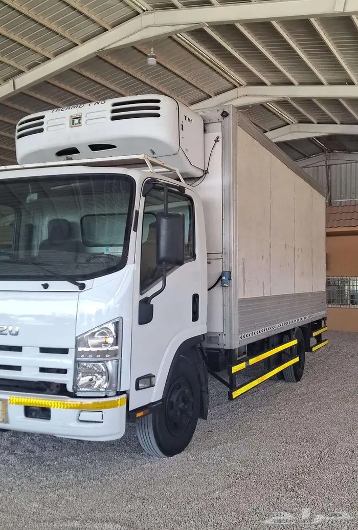 ايسوزو دينا ثلاجه قير عادي 2013 1