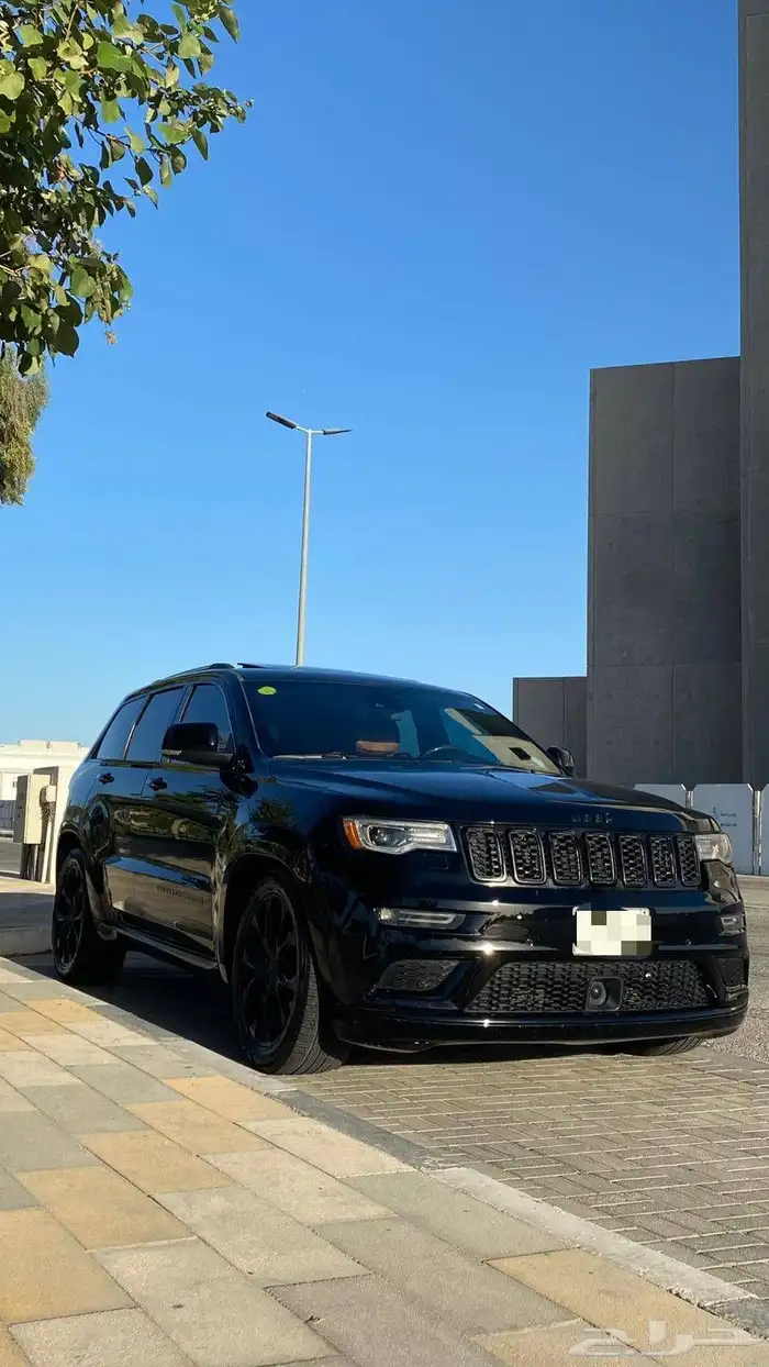 جيب جراند شيروكي Summit 2020 10