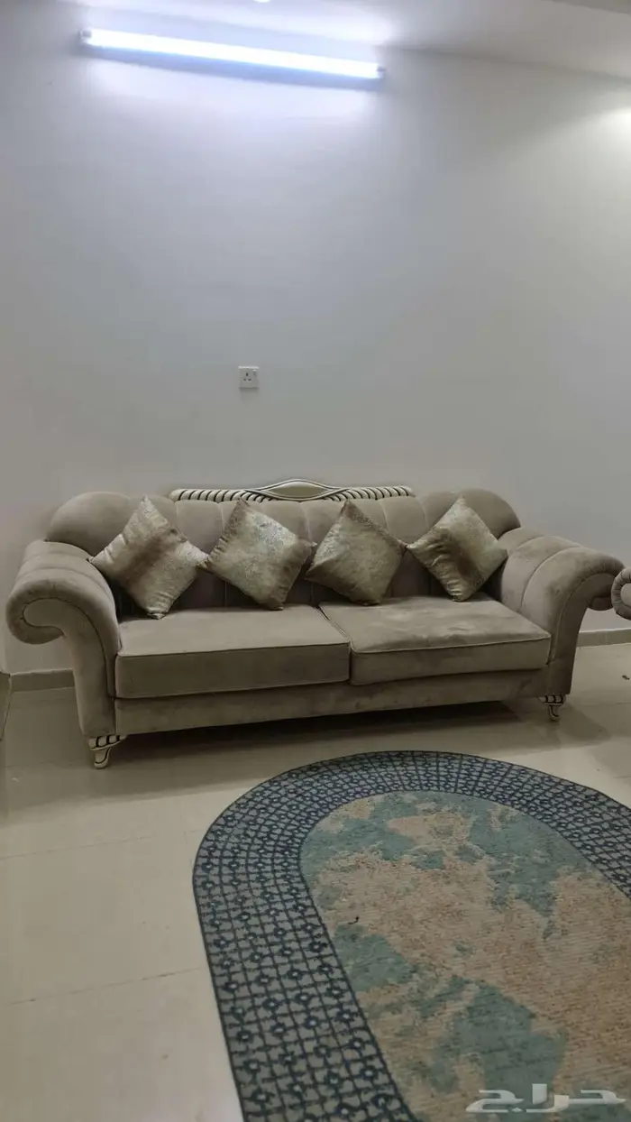 كنب للبيع قطعتين فاخرة من مفروشات عبداللطيف ومكتبة 0