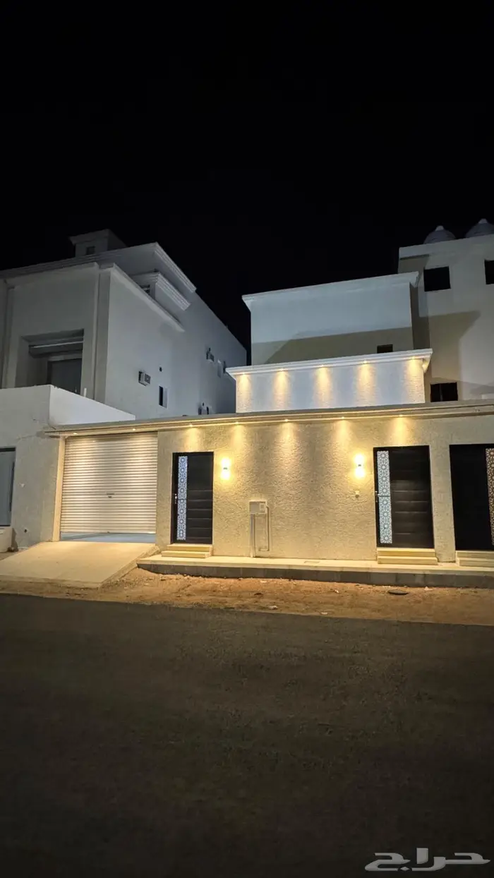 للبيع شقة أرضية على شارع 40 تجاري حي الوادي 0