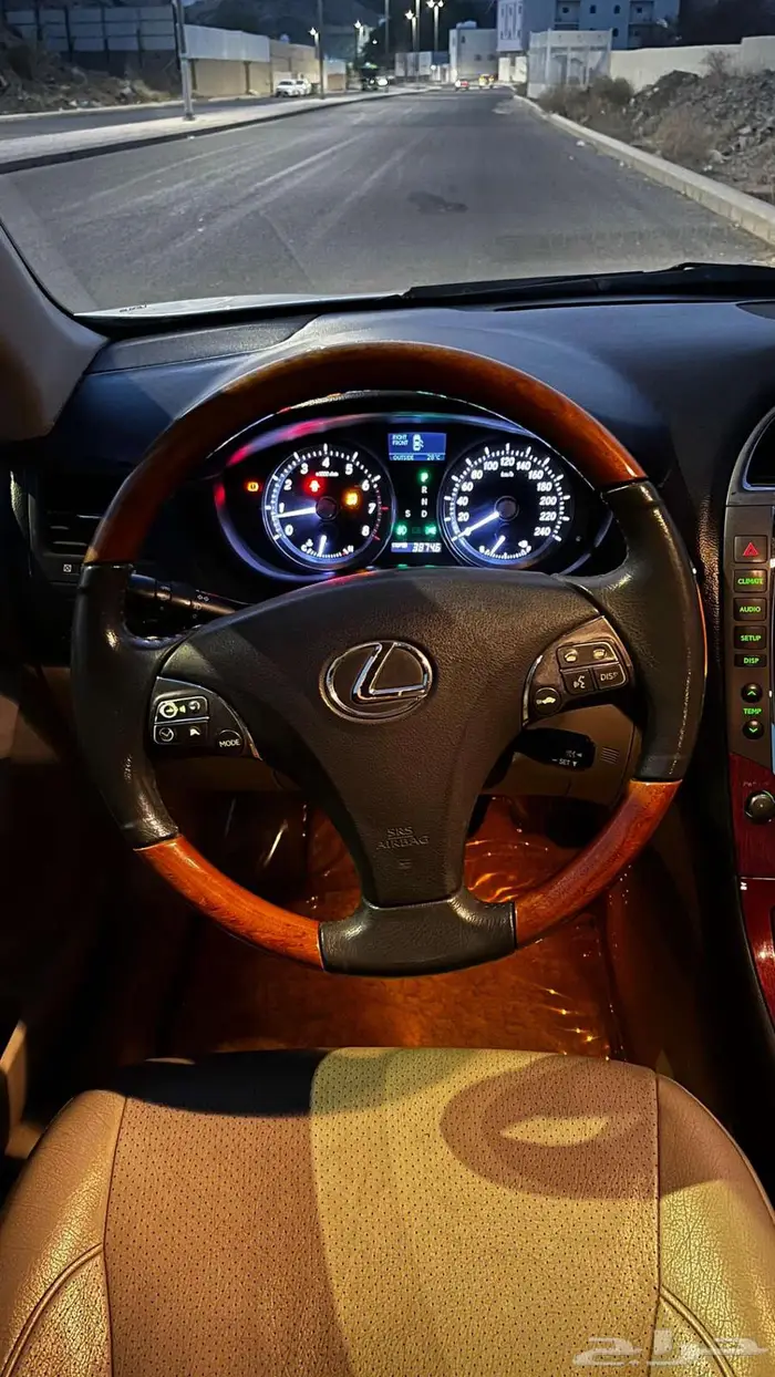 لكزس ES350 2010 للبيع 17