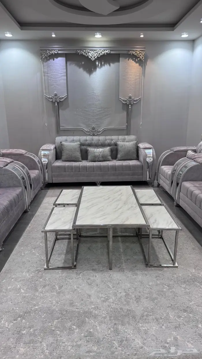 كنب 7 قطع مع ستاره وطاولات 3