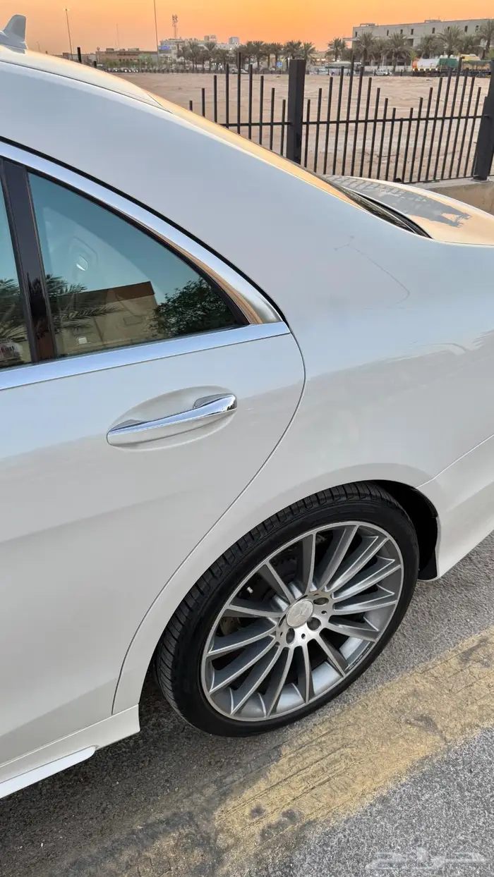 مرسيدس S500 AMG بحالة الوكالة 17