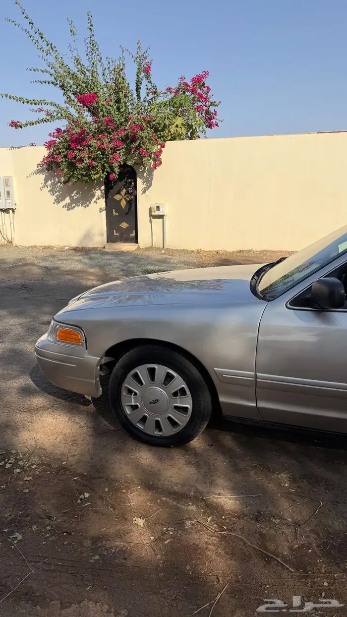 فورد فكتوريا 2004 تضيف للمستخدم البيع مستعجل 3