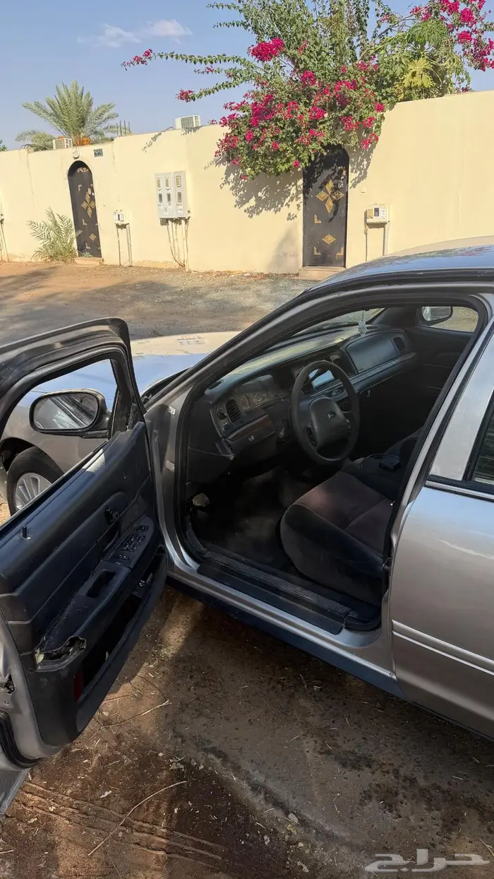 فورد فكتوريا 2004 تضيف للمستخدم البيع مستعجل 11