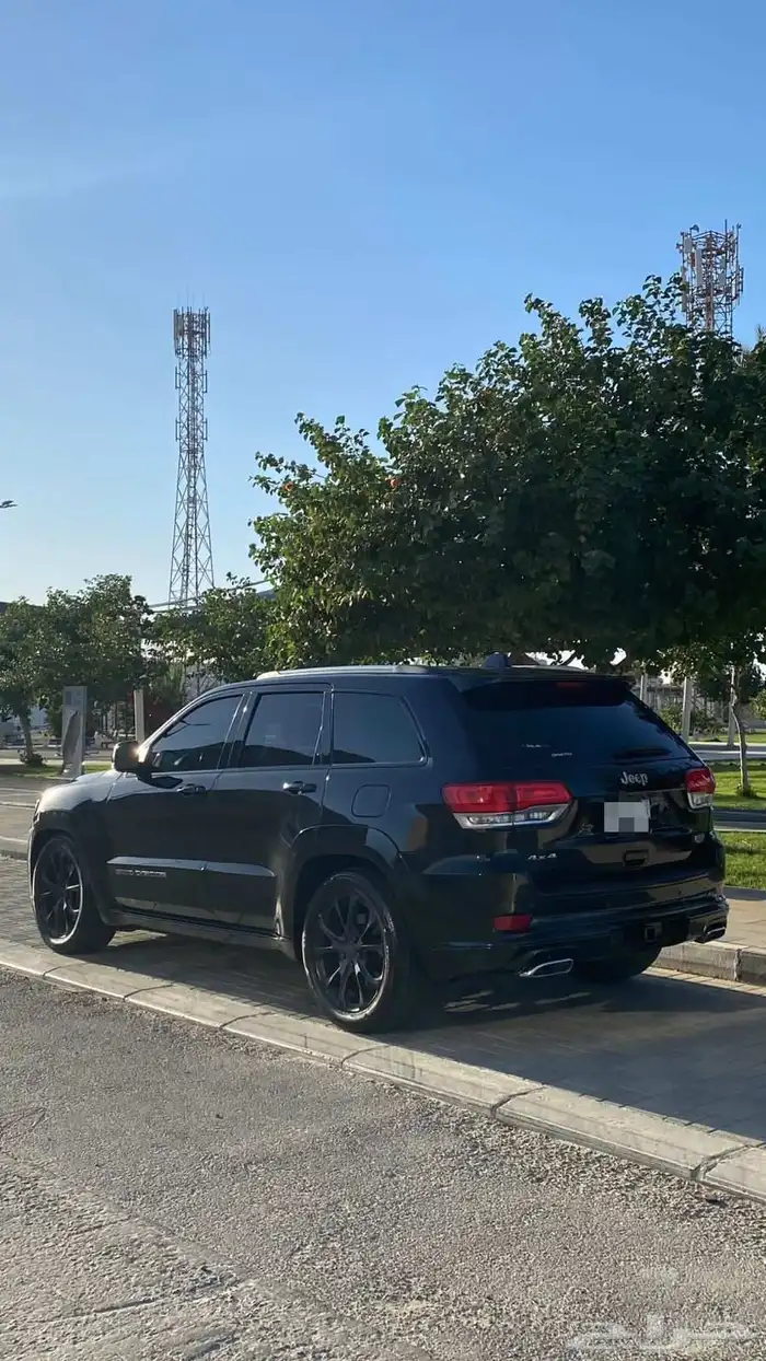 جيب جراند شيروكي Summit 2020 3