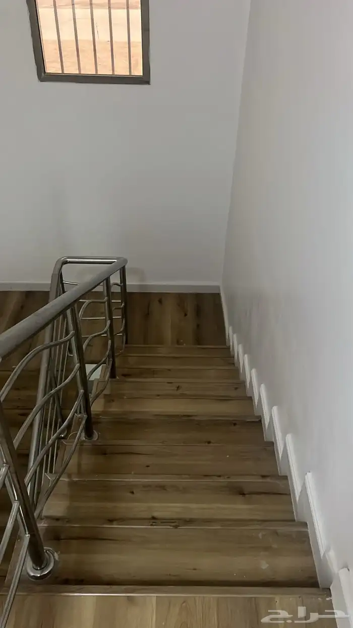 باركيه SPC مقاوم للماء عليه ضمان 10سنوات 11