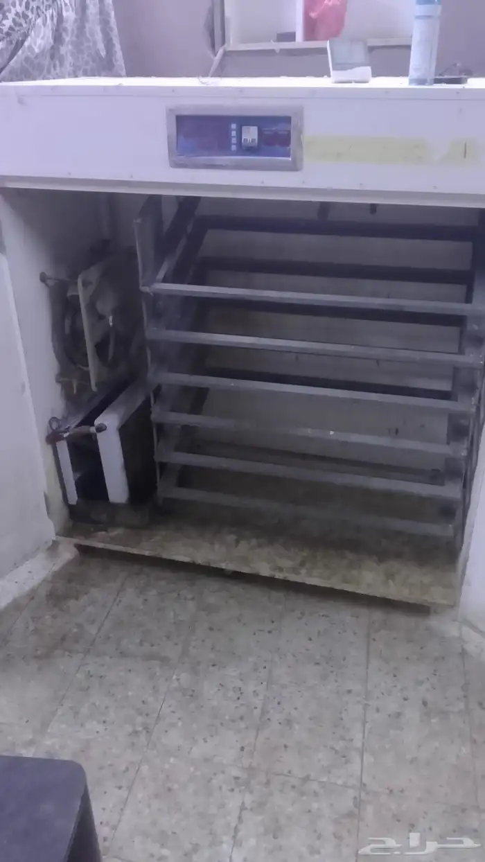 فقاسه تماتيك 1