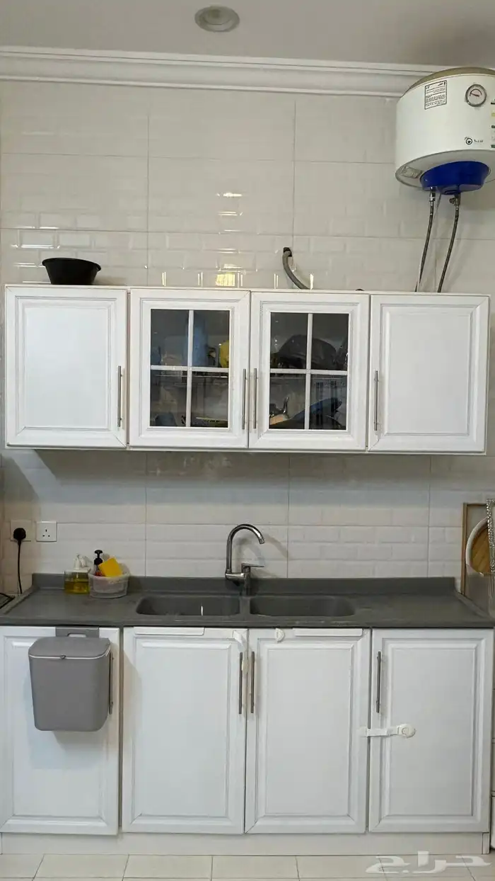 مطبخ للبيع السوم واصل 1200 وقريب ماني بعيد بدون الفرن 1