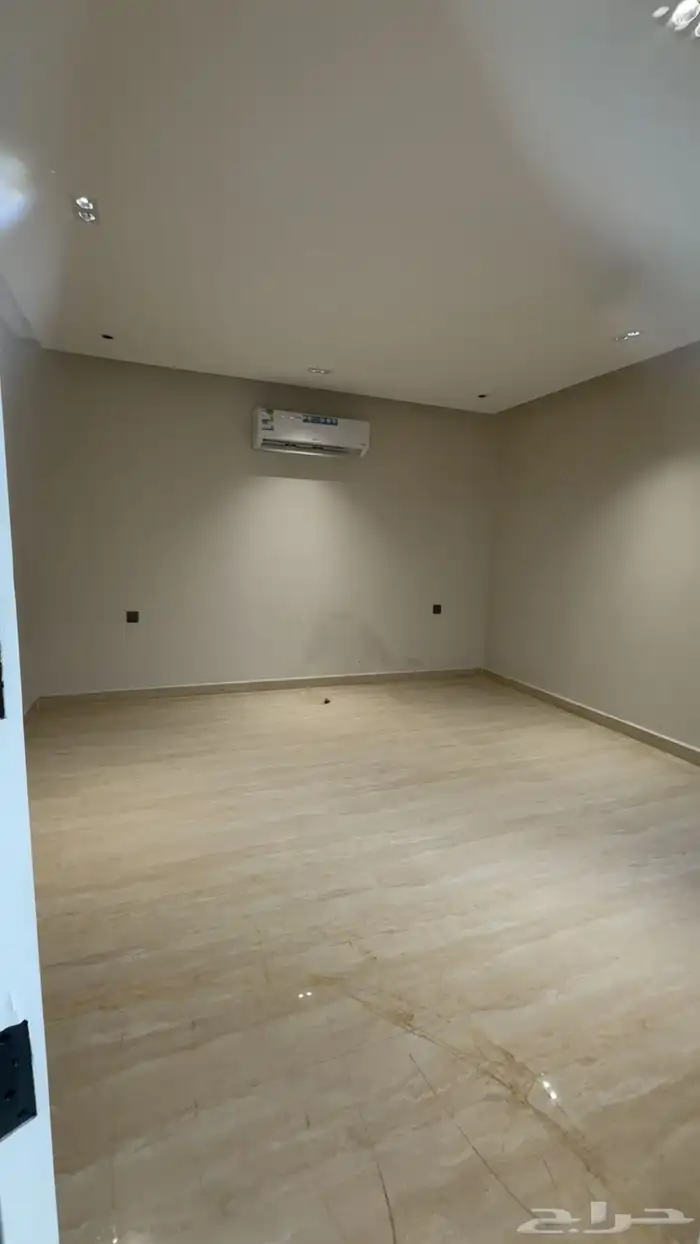 شقة للإيجار حي الرمال 11
